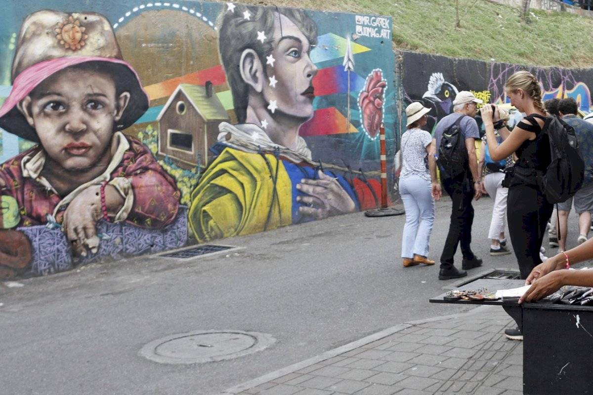 Graffitour 2020 Comuna 13 Medellín