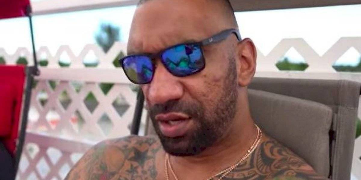 VIDEO Luchador Peter John Ramos debutó como reggaetonero