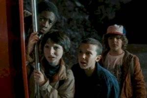 strangerthingsc6-0e36bf195f4f5bb128ec3e7064cb0726.jpg