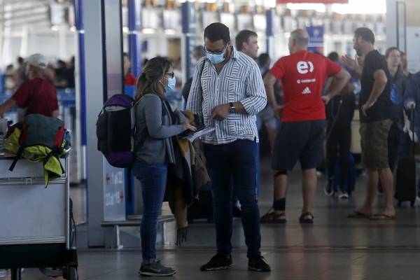 Apertura de fronteras: casos importados de covid aumentaron de 5 a 70 en una semana