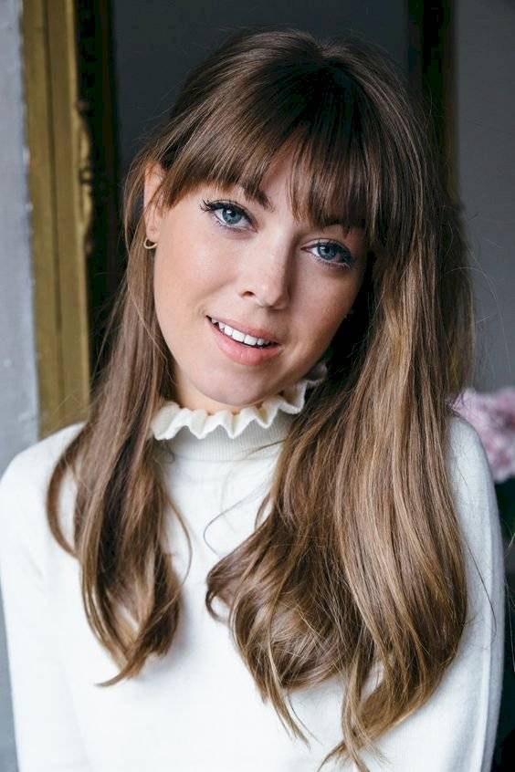 cara redonda con fleco