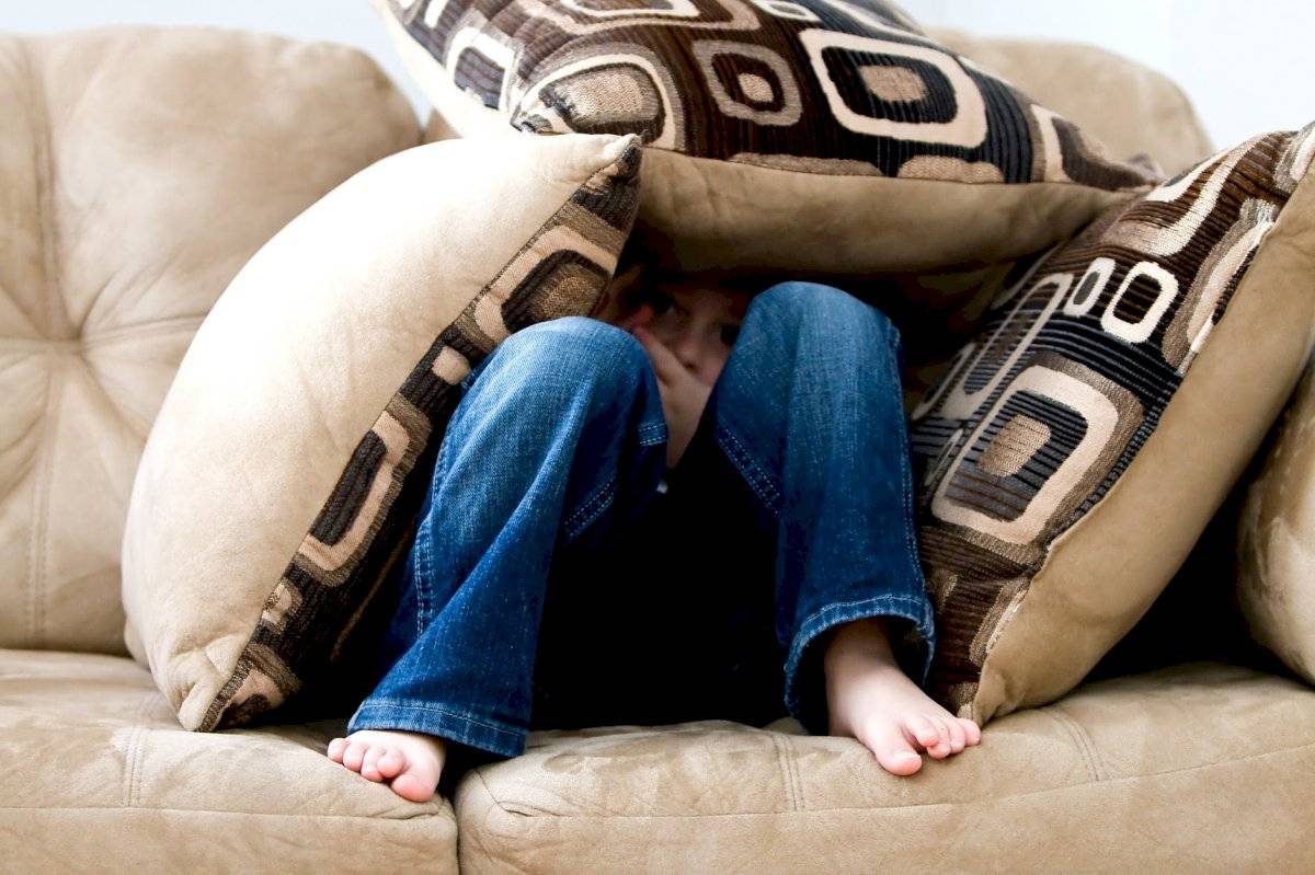Las personas con fobia social temen a estar en grupo porque sienten que los están observando