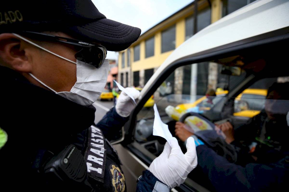 Emergencia sanitaria: 339 conductores sancionados en Quito por incumplimiento de medidas de restricción vehicular