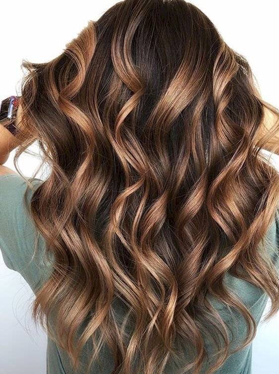 tintes para morenas con cabello largo