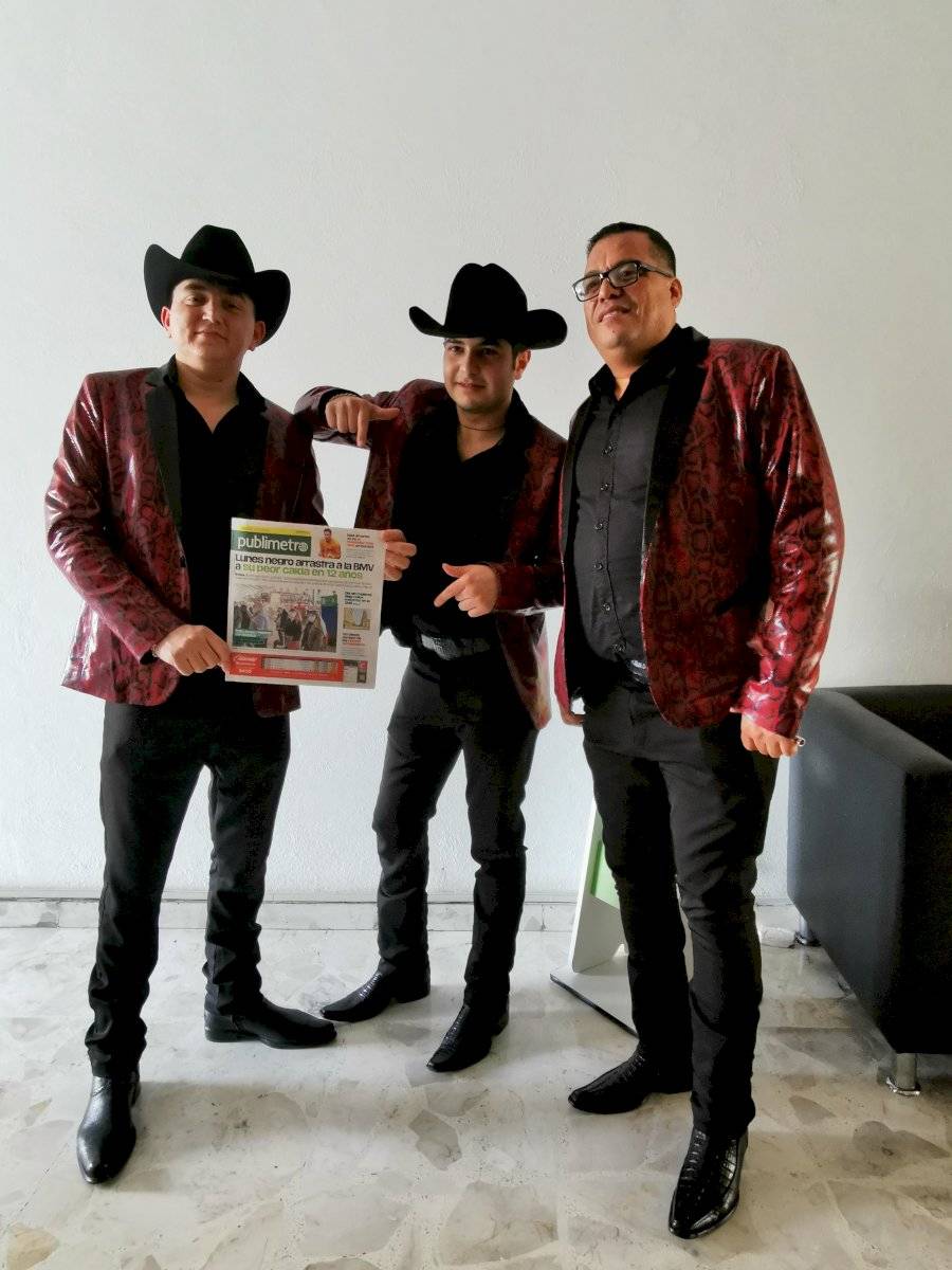 Los Plebes del Rancho visitan Publimetro.