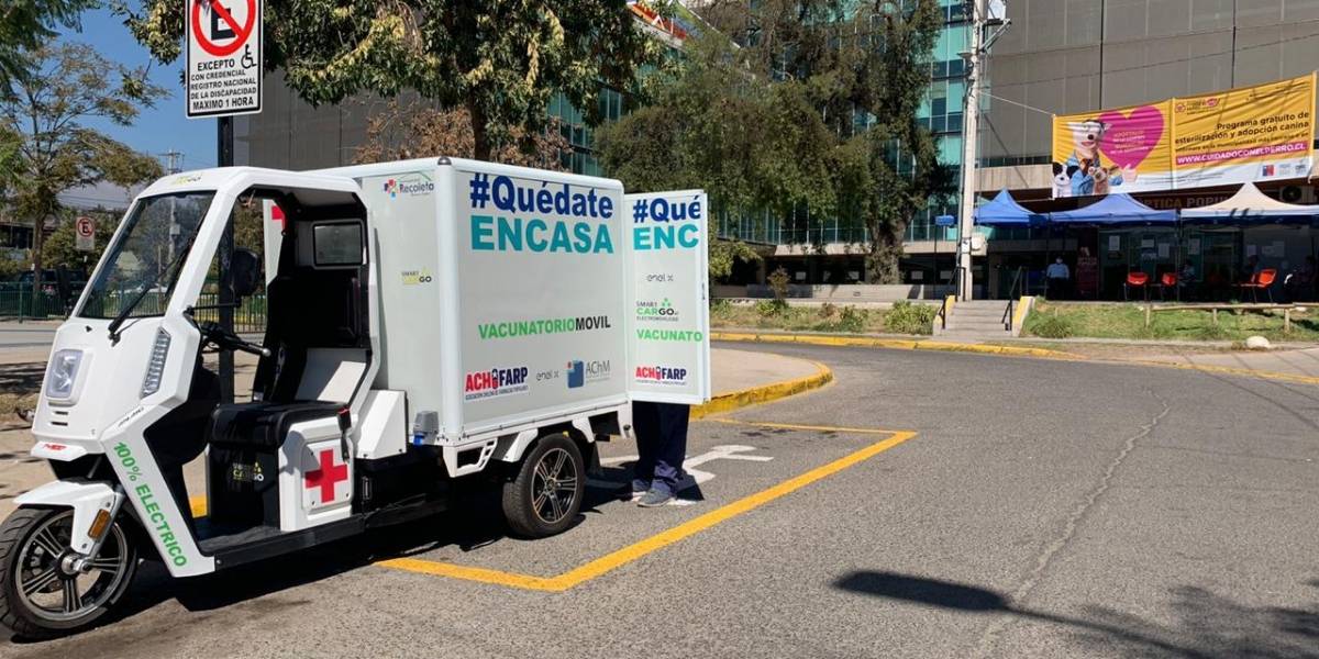 Coronavirus en Chile: presentan el primer vacunatorio eléctrico móvil del país