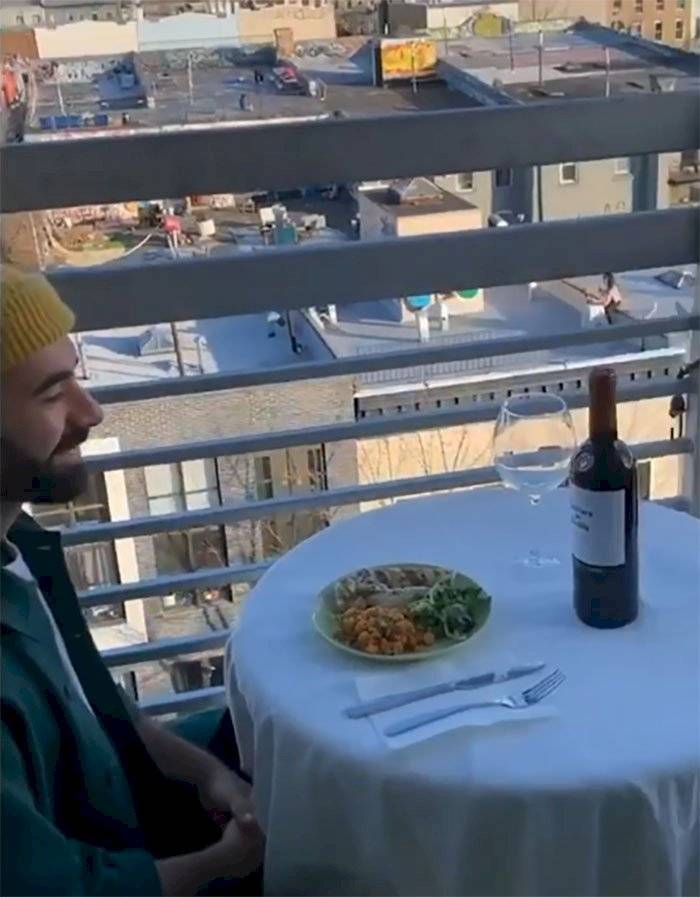 Cena en cuarentena