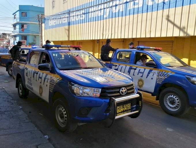 Policías PNC