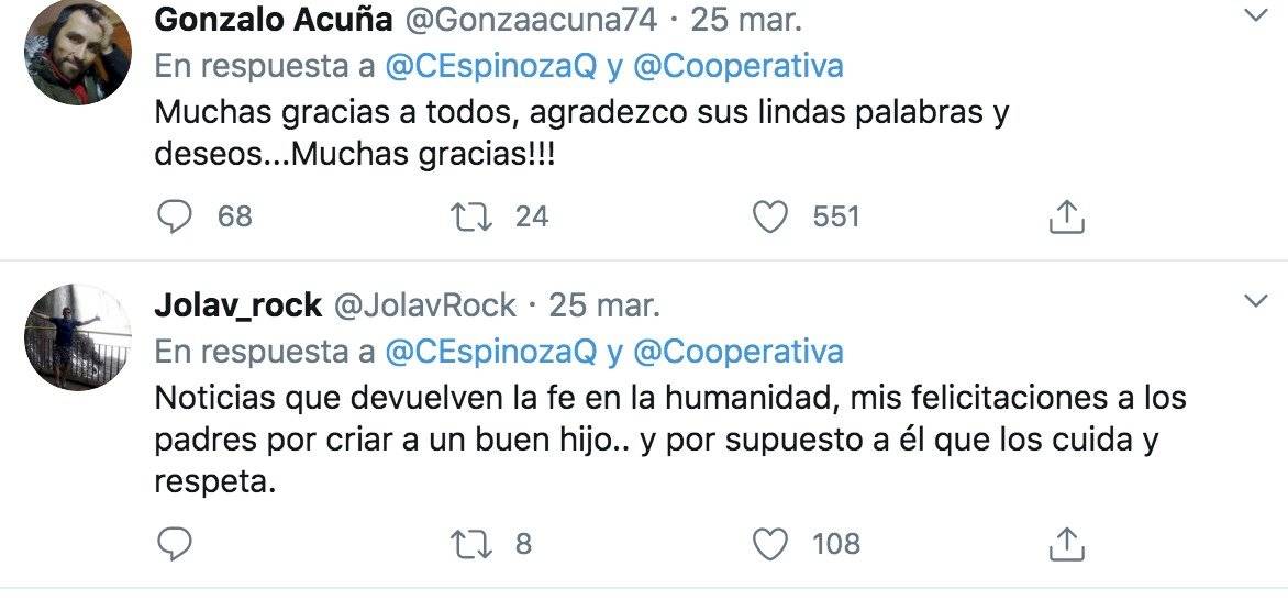Toca el acordeón desde la calle para animar a sus padres en cuarentena