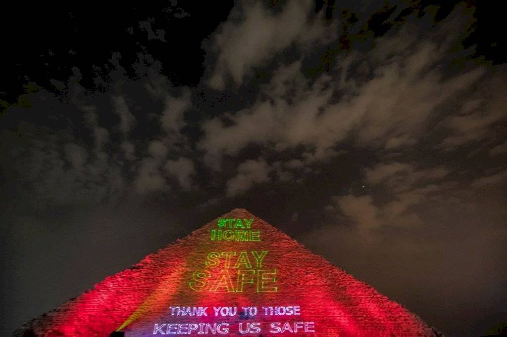 ¡Impresionante! Así lució la pirámide de Guiza en Egipto y otros lugares iluminados contra el coronavirus