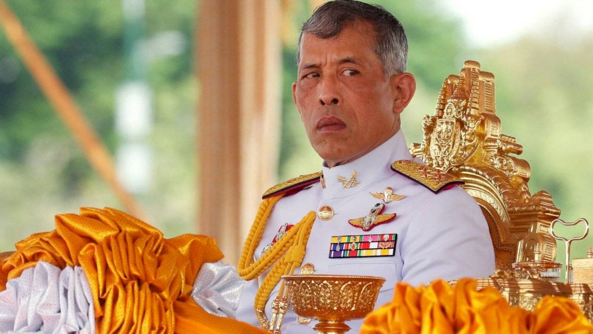 El rey de Tailandia también pasa una cuarentena de lujo