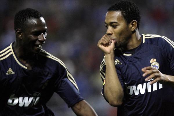 Condenan a Robinho a nueve años de cárcel por violación