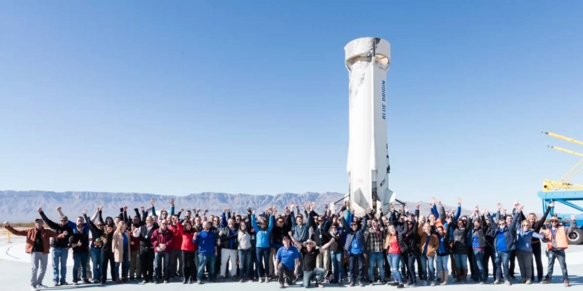 Jeff Bezos: polémica en empresa espacial por hacer trabajar a empleados durante la pandemia