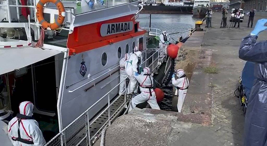 Crucero australiano anclado en Uruguay