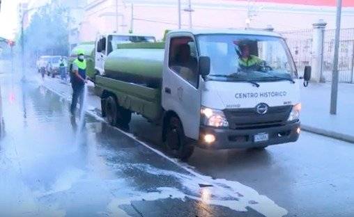 Municipalidad de Guatemala realiza limpieza de calles para prevenir el Coronavirus