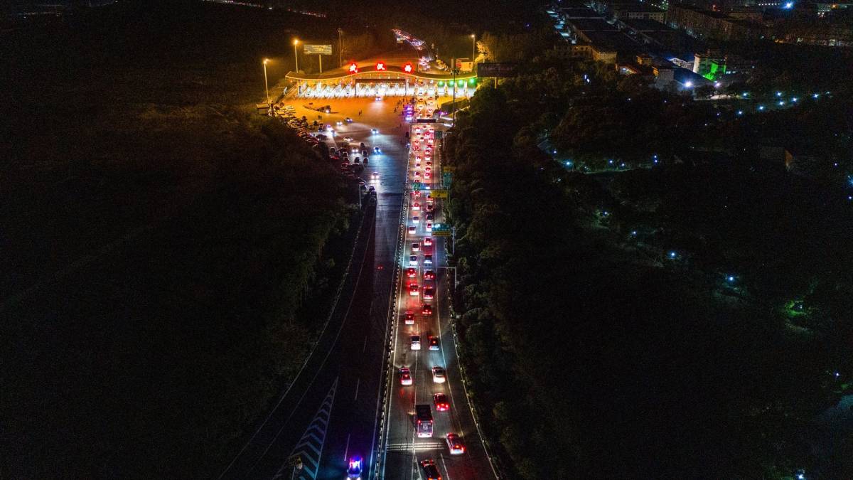 Coronavirus: en Wuhan sus habitantes vuelven a las calles tras meses de cuarentena