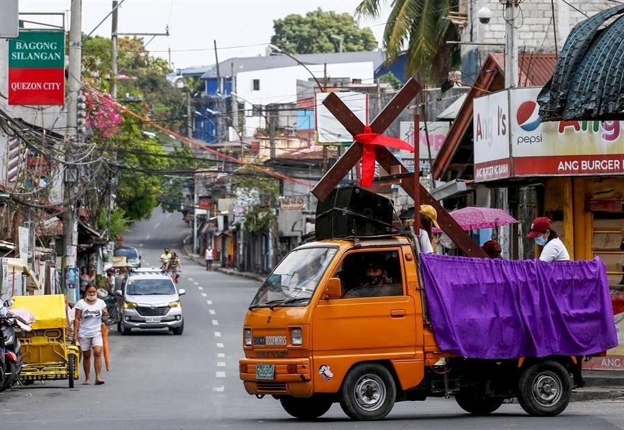 Filipinas celebra el Viernes Santo con procesiones sin devotos por el Covid-19