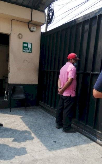 Capturado por cobrar por ayuda económica
