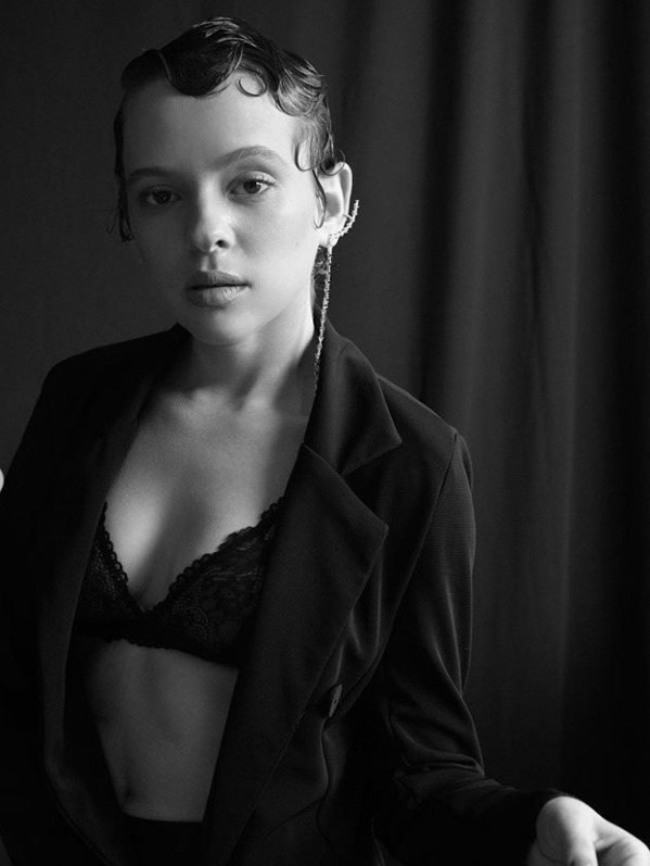 Shira Haas en una sesión de fotos