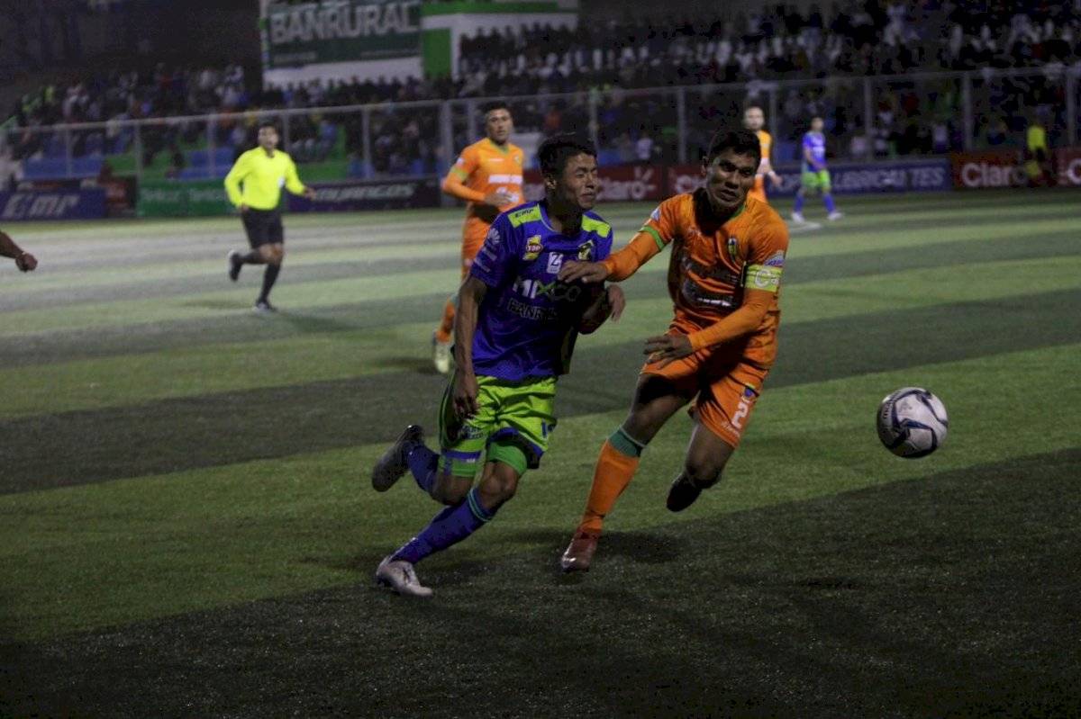 Walter Claverí habla sobre el descenso de Mixco y de Selección Nacional