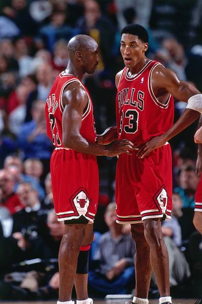 Si eres amante del baloncesto y de una de sus máximas figuras, Michael Jordan, te gustara conocer como se forjó uno de los equipos más representativos de la NBA Si eres amante del baloncesto y de una de sus máximas figuras, Michael Jordan, te gustara conocer como se forjó uno de los equipos más representativos de la NBA