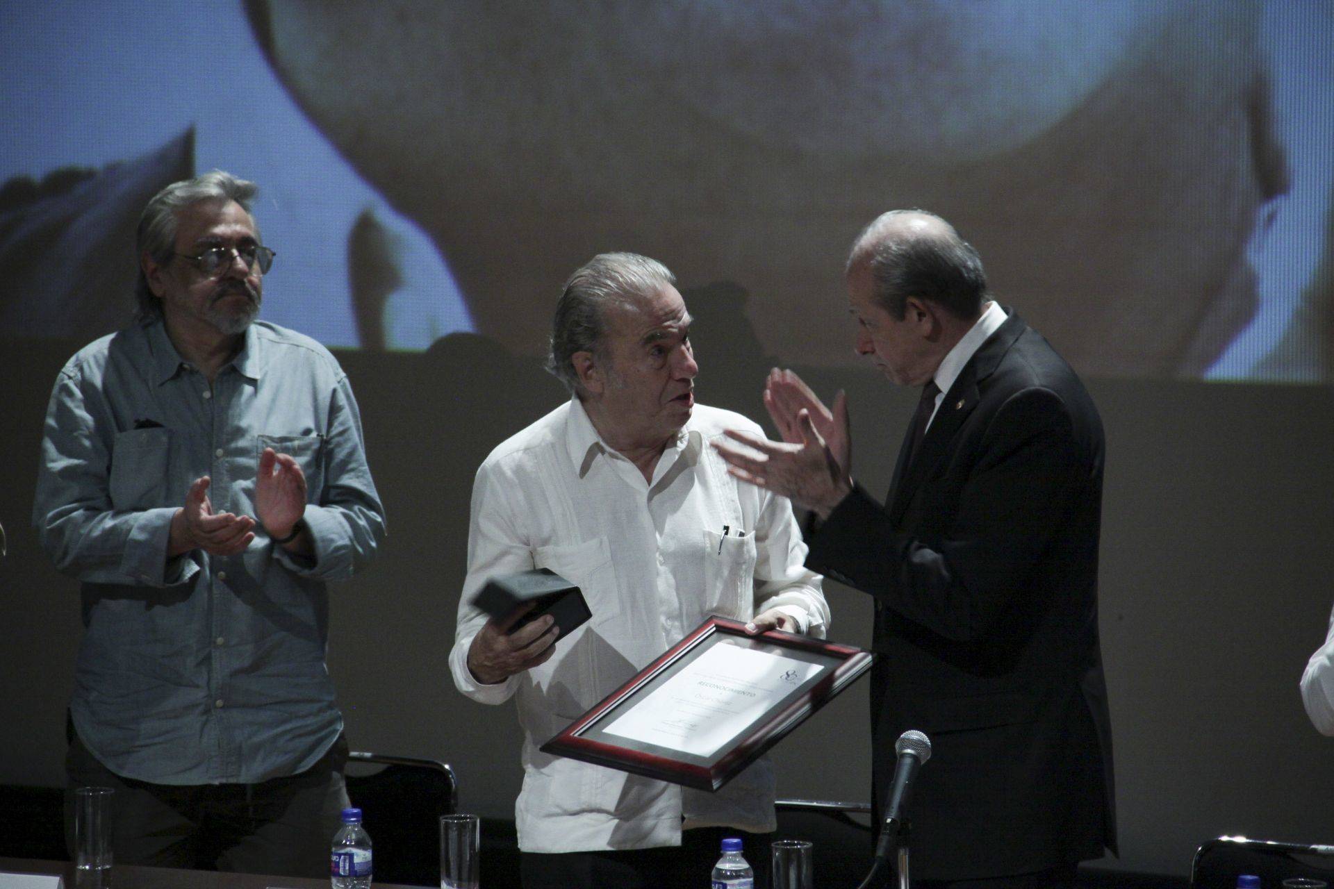 Óscar Chávez