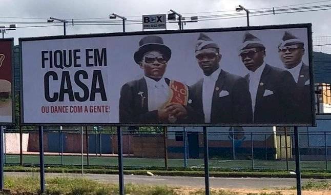 Valla en Barsil con los africanos del ataúd