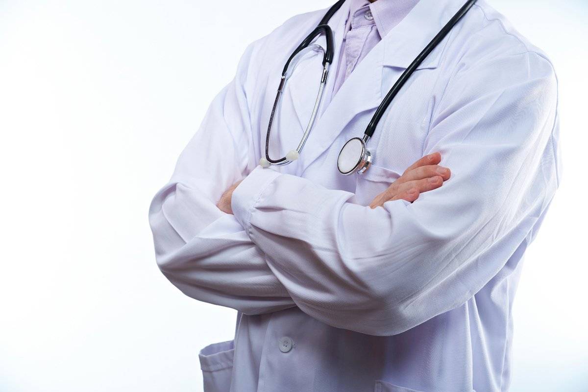 Los médicos son héroes anónimos que salvan vidas a diario