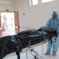 Funerarias ‘patito’ agravan crisis sanitaria por fallecidos de Covid-19