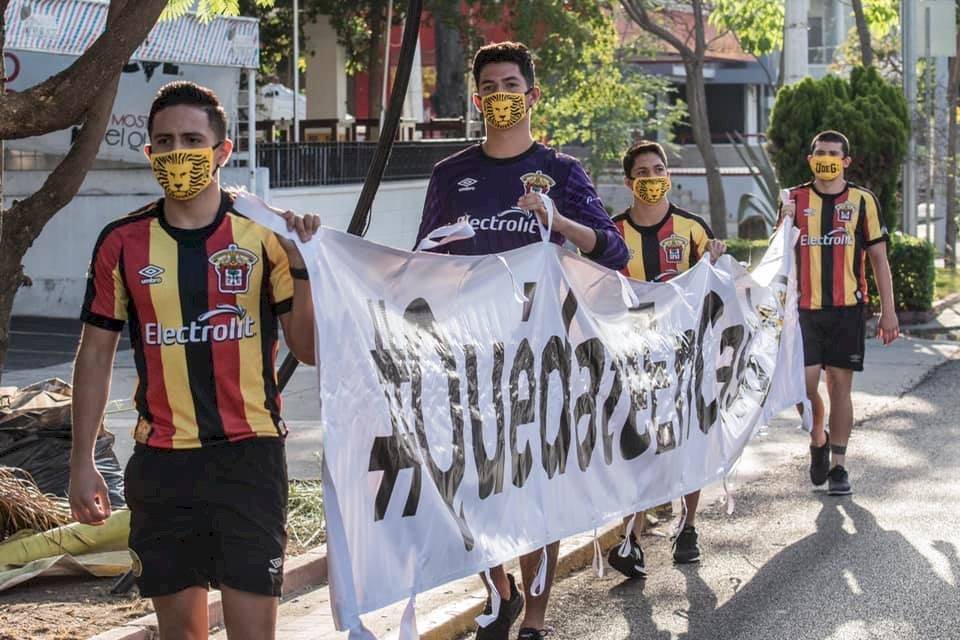 Leones Negros