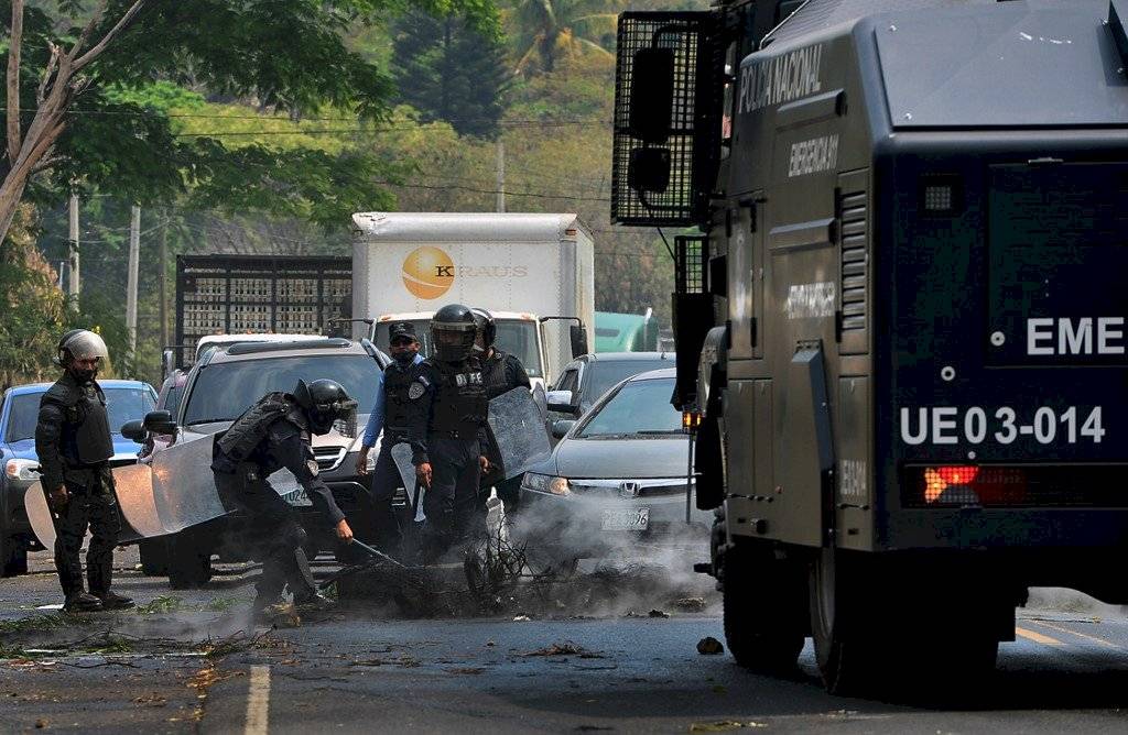 Bloquean carretera en Honduras para impedir entierros de víctimas de coronavirus