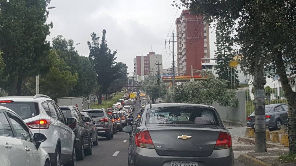 Congestión vehicular en la Mariscal Sucre