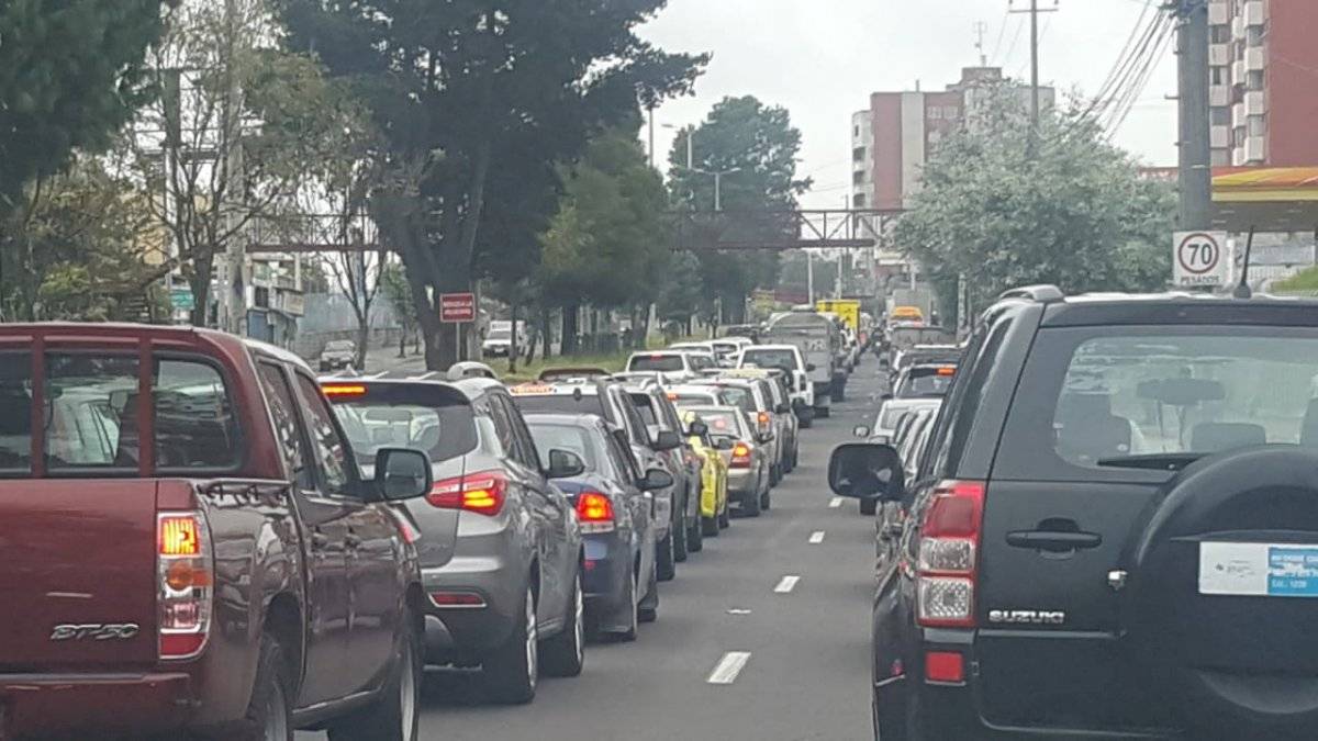 Congestión vehicular en la Mariscal Sucre