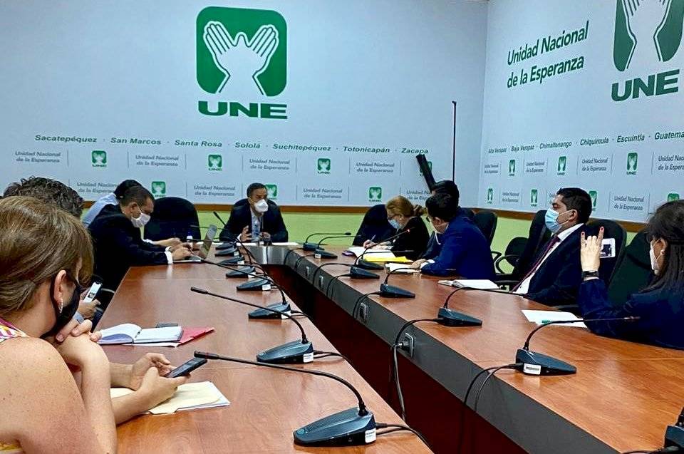 citación de la UNE con autoridades del Ministerio de Trabajo