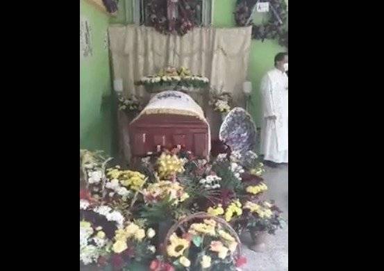 velorio del alcalde de Teculután, César Paz