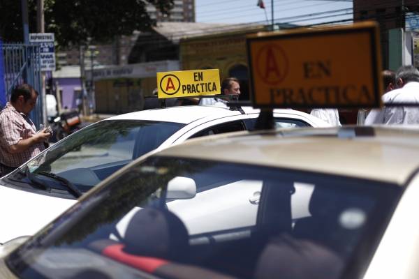 Licencia de conducir: cuánto cuesta renovarla y sacarla por primera vez