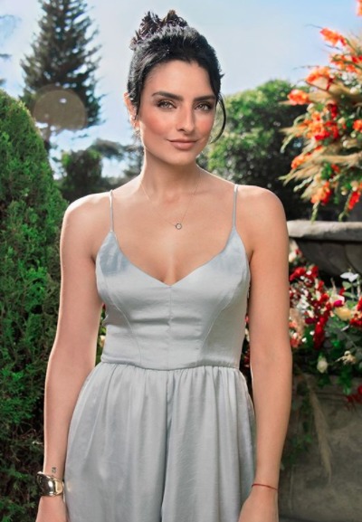 Aislinn Derbez Aislinn Derbez