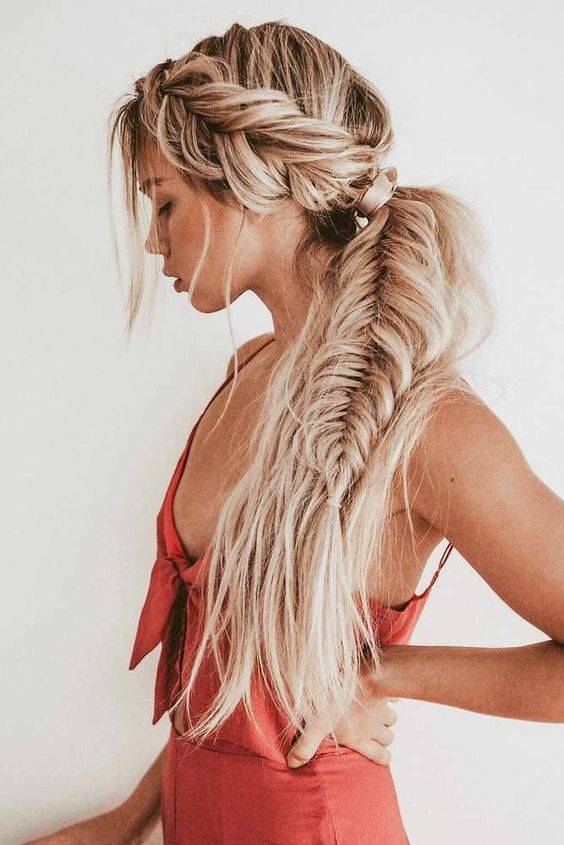 Peinados con cabello suelto para cara redonda Peinados con cabello suelto para cara redonda