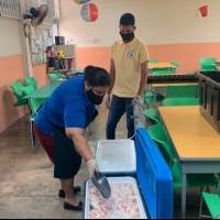 Departamento de Educación retoma la confección de almuerzos “To-Go”