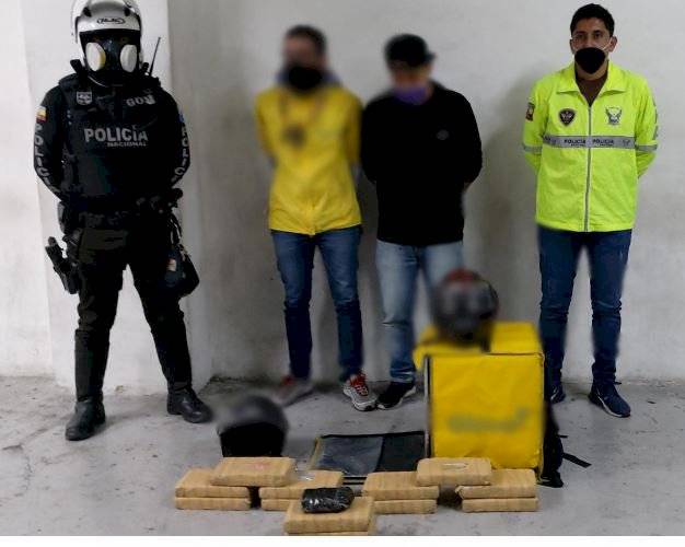 Tres hombres detenidos trasladar droga camuflados como repartidores