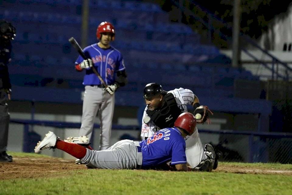 Se cancela torneo de béisbol