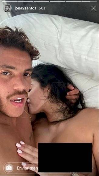 Jonathan dos Santos filtra foto intima