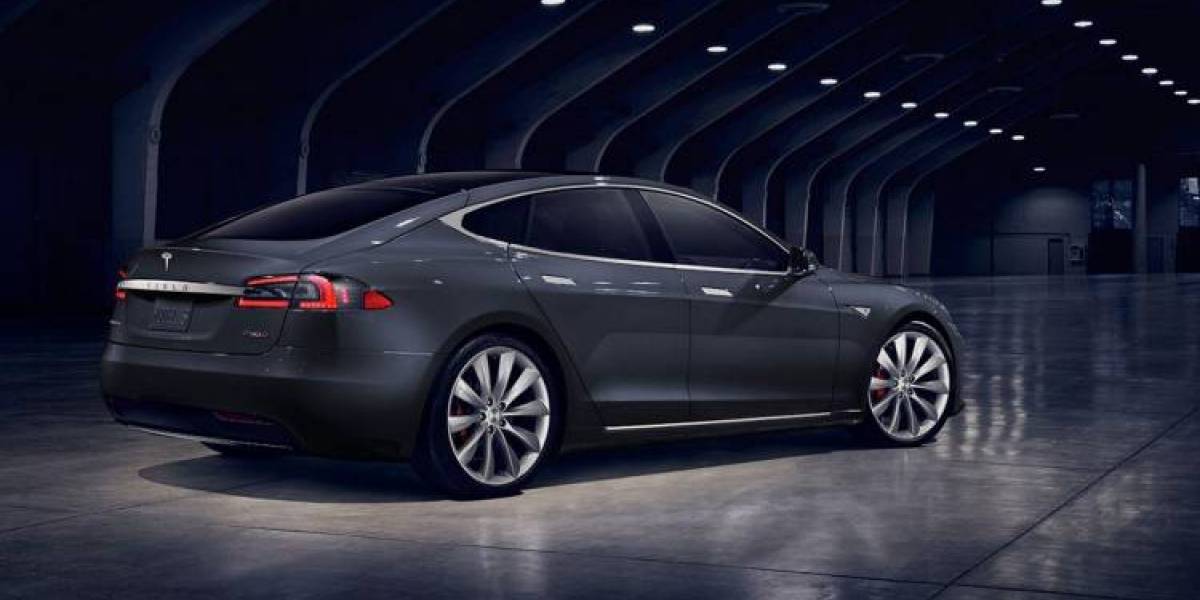 El valor del Tesla más costoso del planeta y sus exclusivos lujos