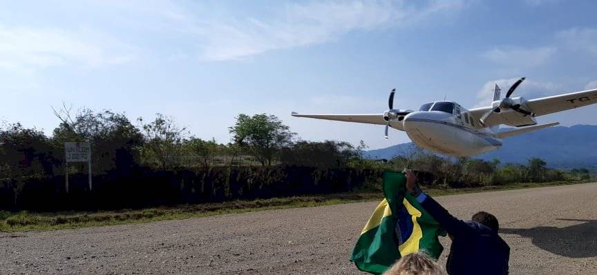 Brasil ayuda a apagar incendios en Petén