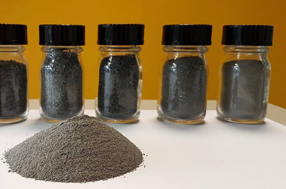 Espacio: ESA afirma que la orina de los astronautas sirve para construir en la Luna Espacio: ESA afirma que la orina de los astronautas sirve para construir en la Luna