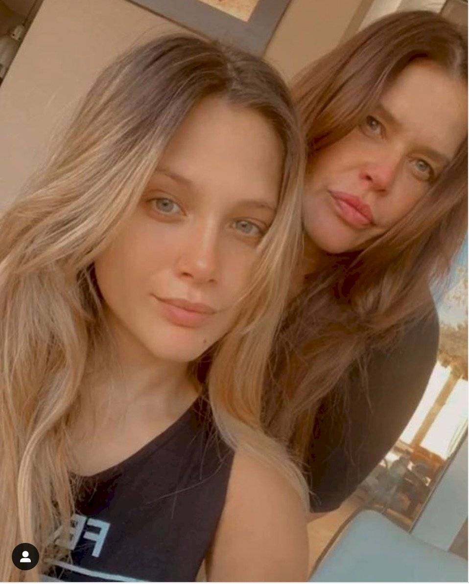 Nazarena Vélez