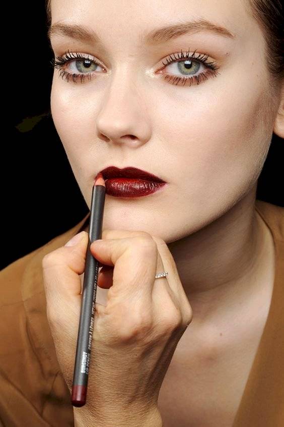 cómo pintarse los labios correctamente