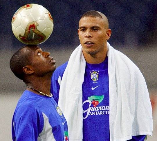 Edílson dice que es mejor que Messi y Neymar