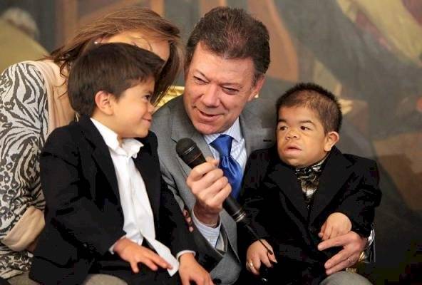 Edward Niño junto a Juan Manuel Santos en 2010