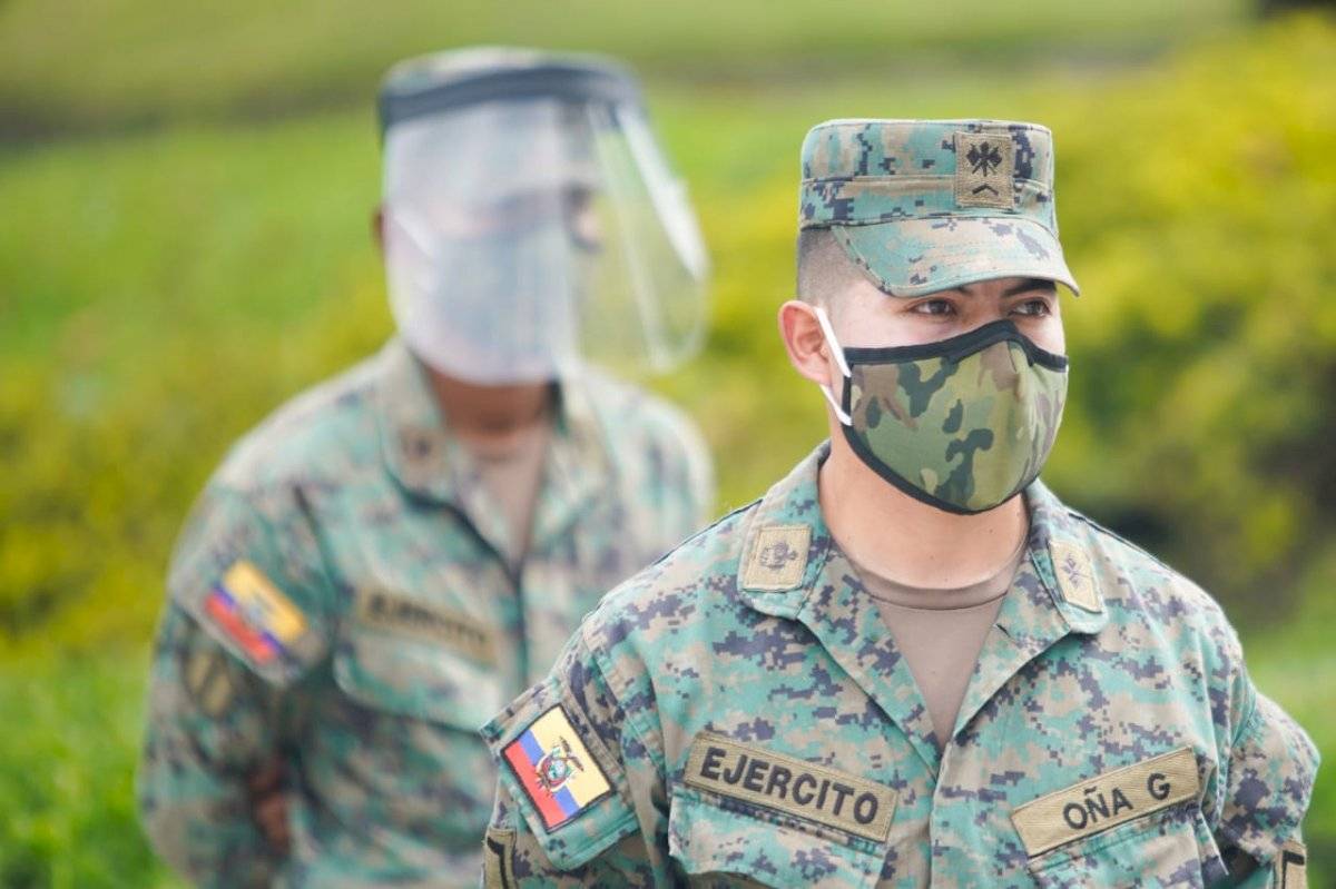 Militares se reintegran a sus labores después de vencer al coronavirus